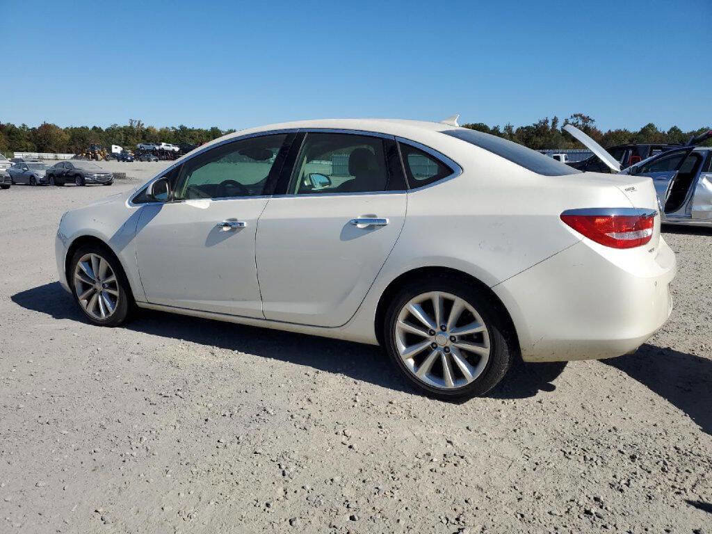 Used 2013 Buick Verano Leather FWD image 4