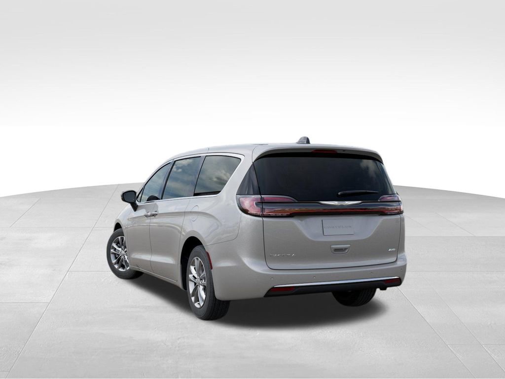 New 2026 Chrysler Pacifica Select AWD/4WD image 3