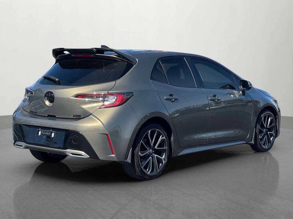 Used 2019 Toyota Corolla XSE image 2