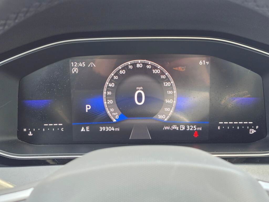 Used 2025 Volkswagen Jetta SE FWD image 22