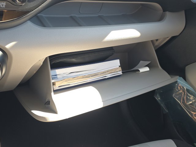 Certified 2024 Hyundai Venue SEL FWD image 16