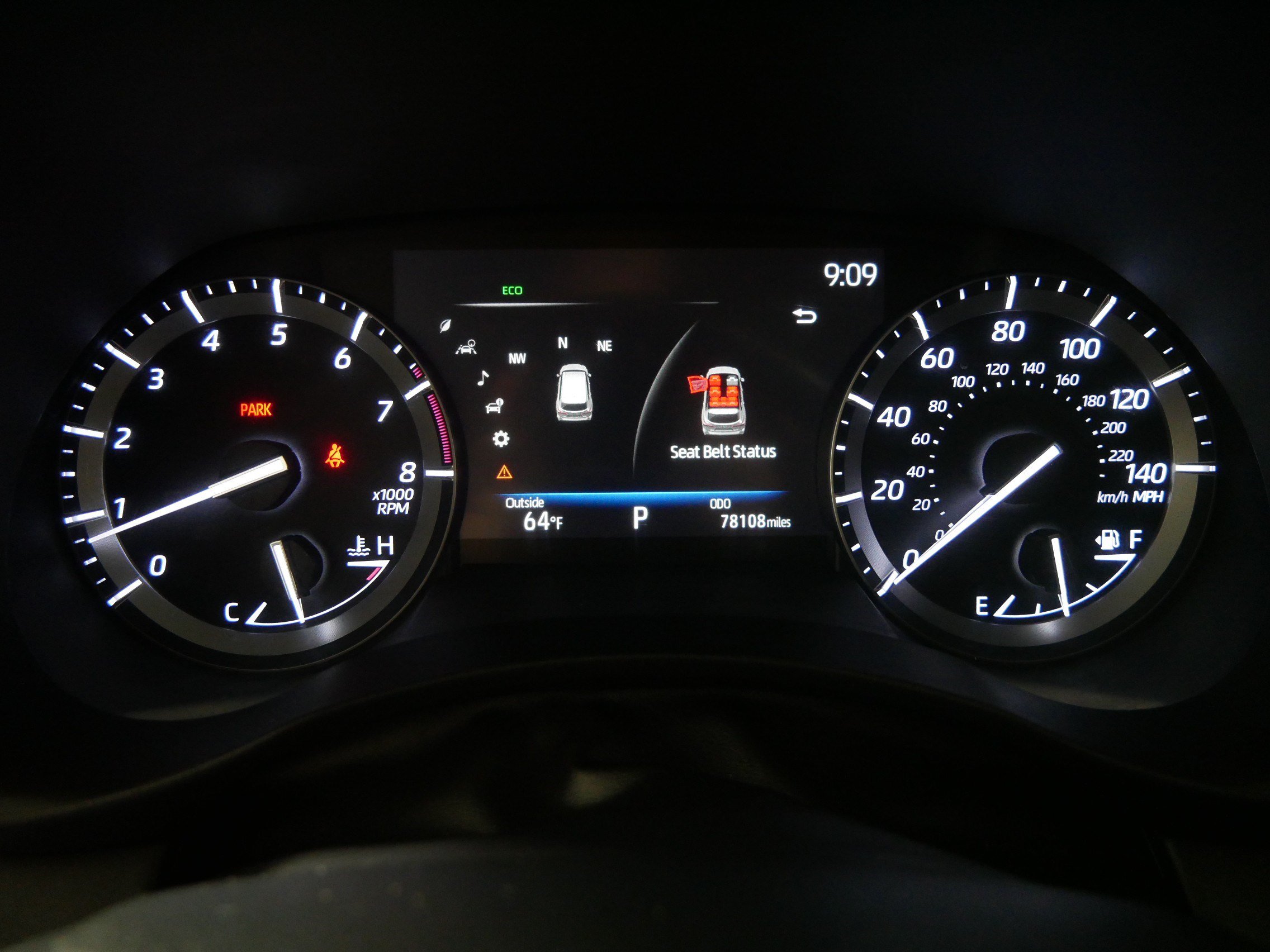 Used 2020 Toyota Highlander XLE AWD/4WD image 21