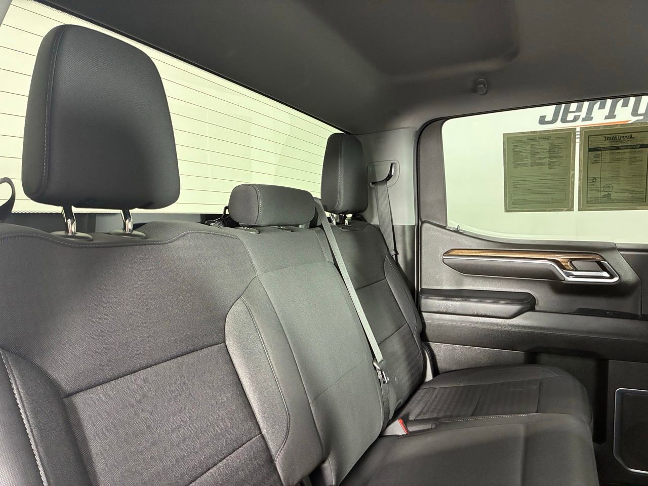 Used 2023 Chevrolet Silverado 1500 LT image 29