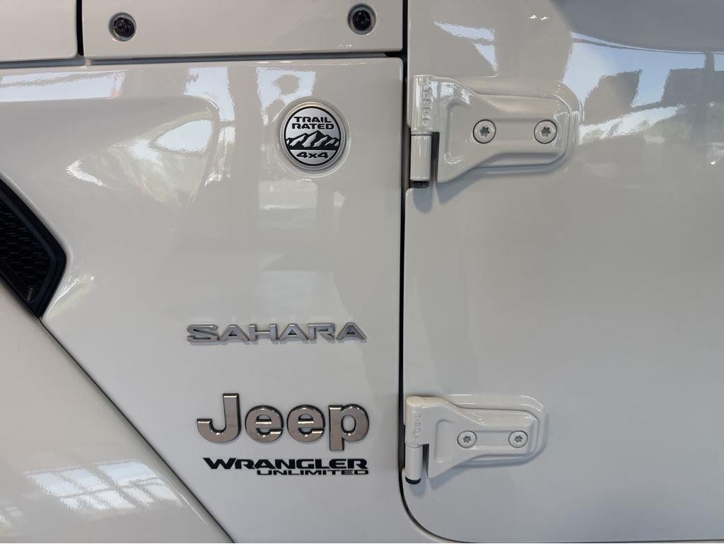 Used 2021 Jeep Wrangler Unlimited Sahara AWD/4WD image 35