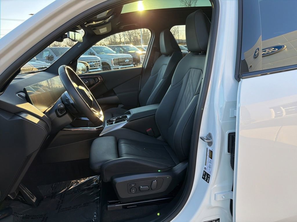 Used 2025 BMW X3 xDrive30i w/ M Sport Package image 8