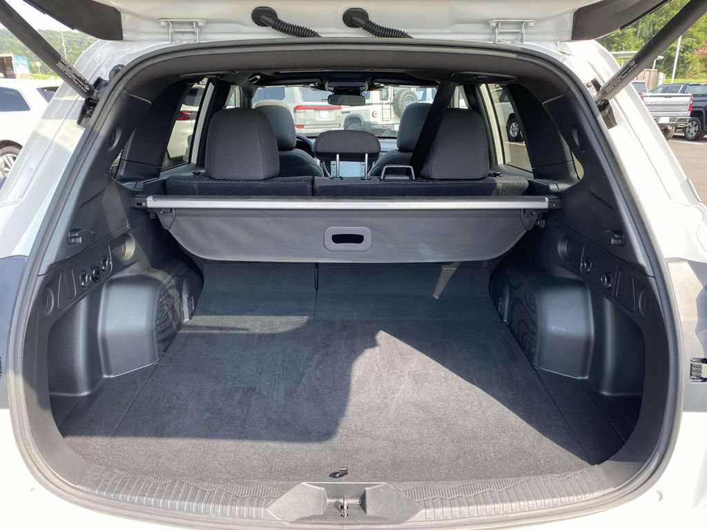 Certified 2025 Subaru Forester Premium AWD/4WD image 12