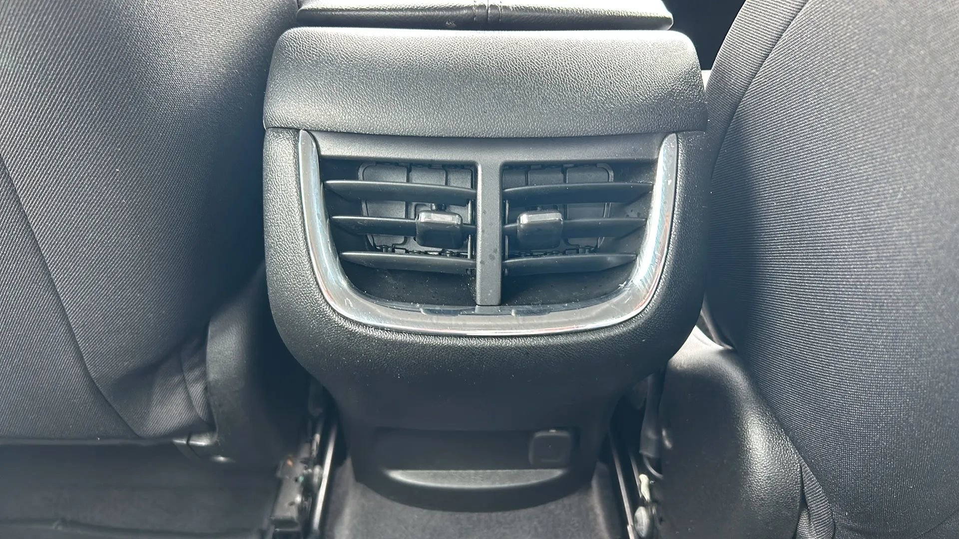 Used 2023 Chevrolet Malibu LT image 31
