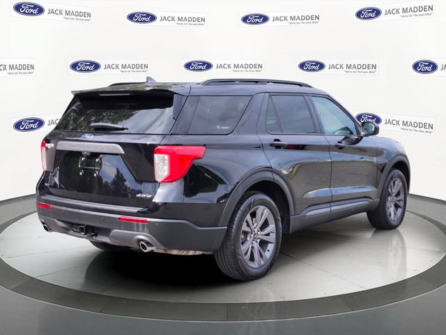 Certified 2023 Ford Explorer XLT w/ Equipment Group 202A AWD/4WD image 5