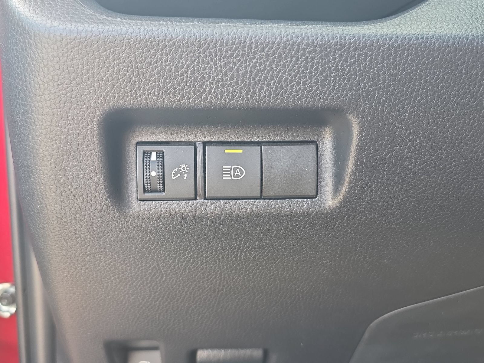 Used 2025 Toyota RAV4 LE AWD/4WD image 23