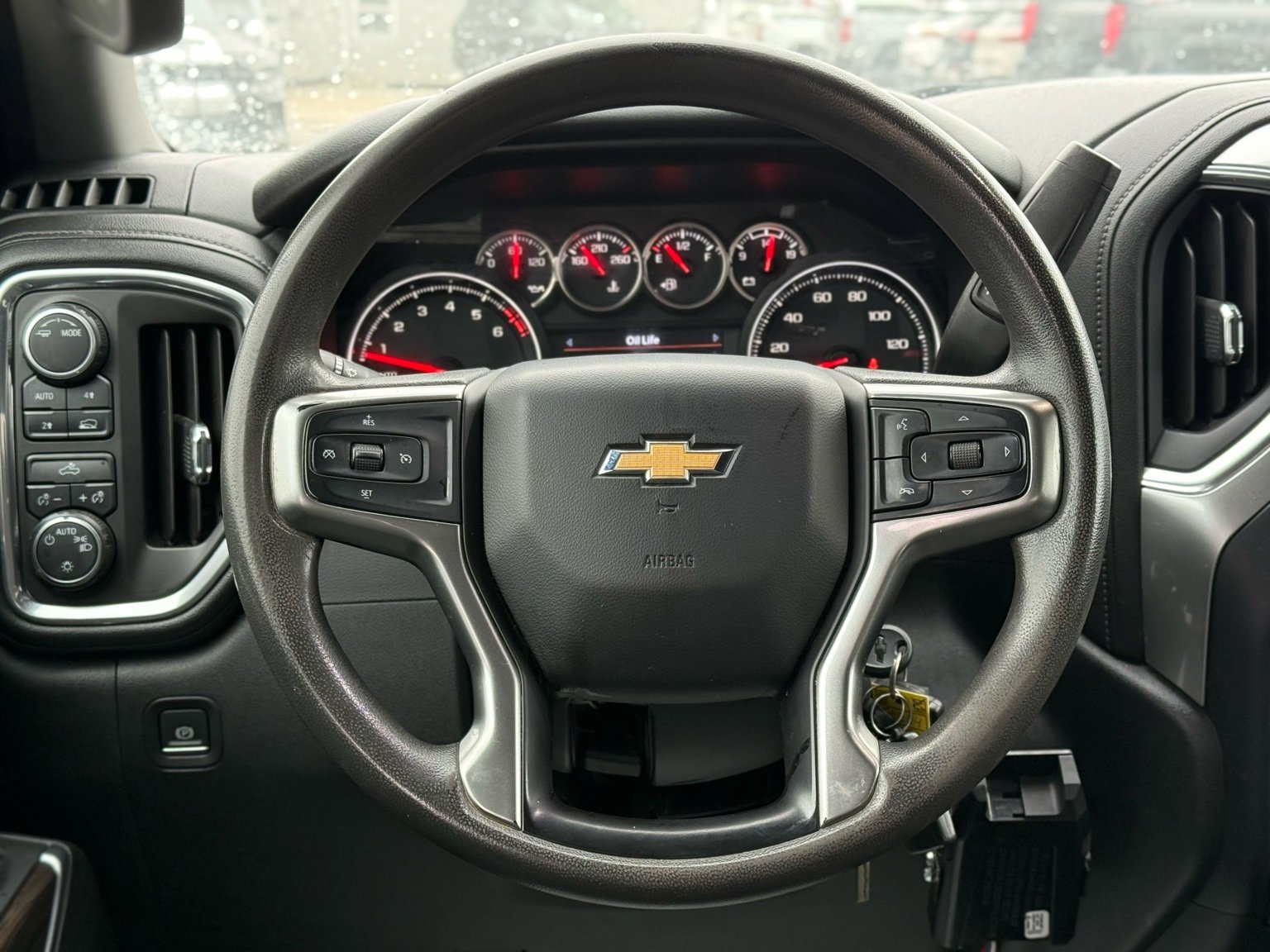 Used 2020 Chevrolet Silverado 1500 LT image 19