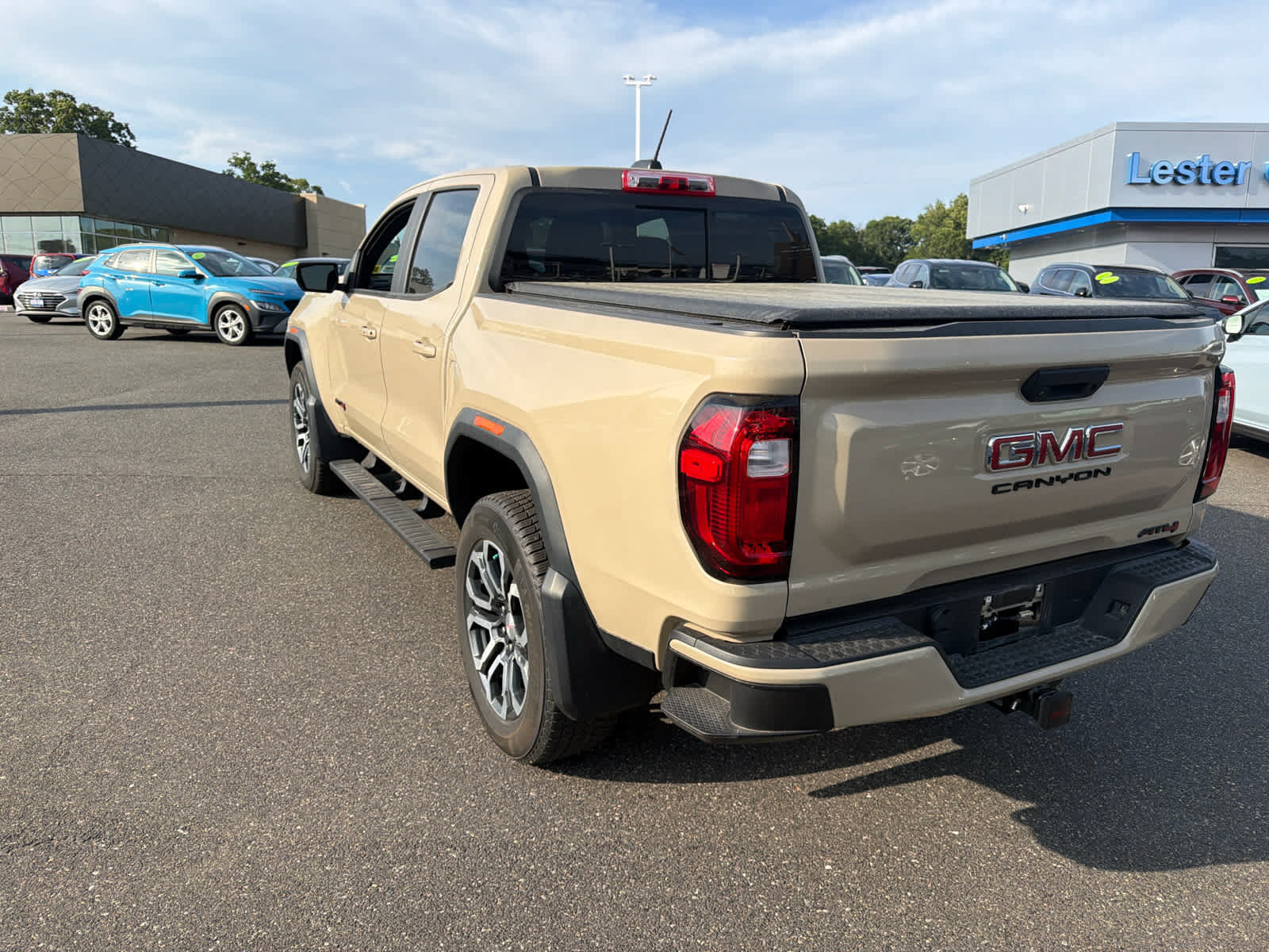 Certified 2024 GMC Canyon AT4 AWD/4WD image 4