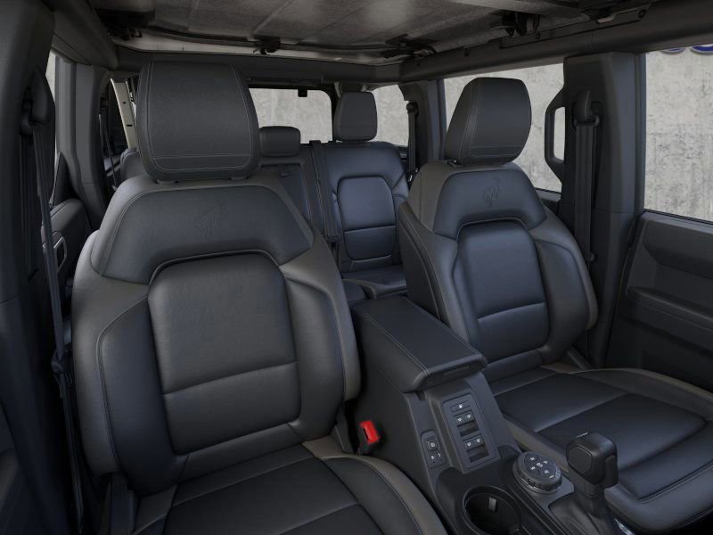 New 2025 Ford Bronco Outer Banks w/ Sasquatch Package image 10