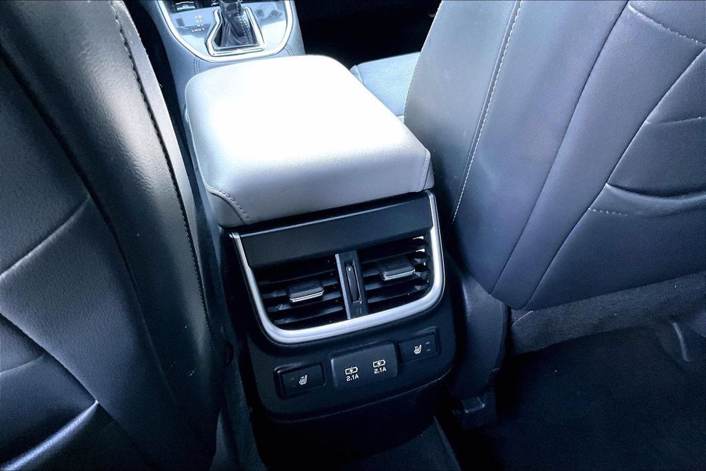 Used 2022 Subaru Outback Limited AWD/4WD image 10