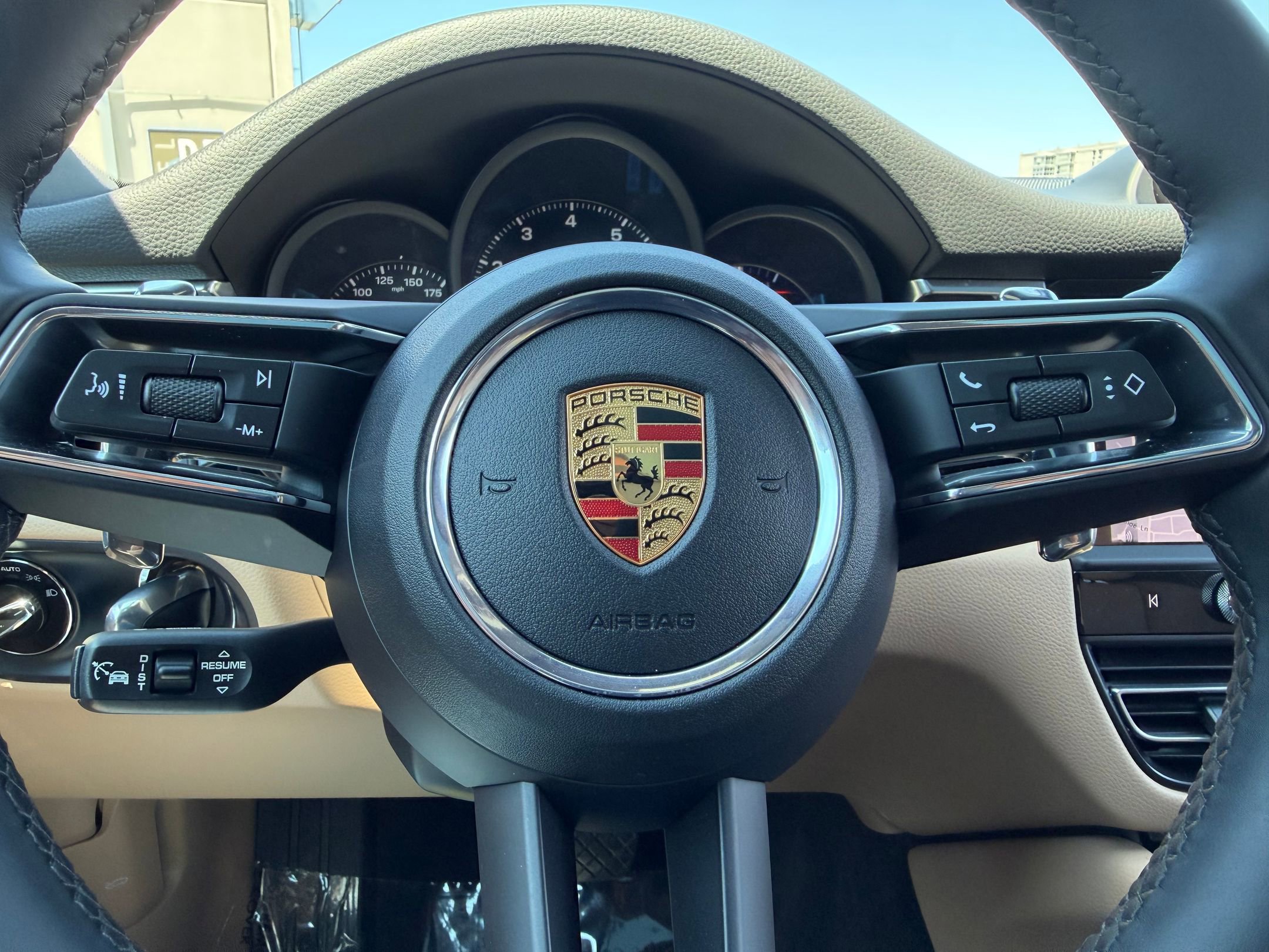 Certified 2026 Porsche Macan AWD/4WD image 31