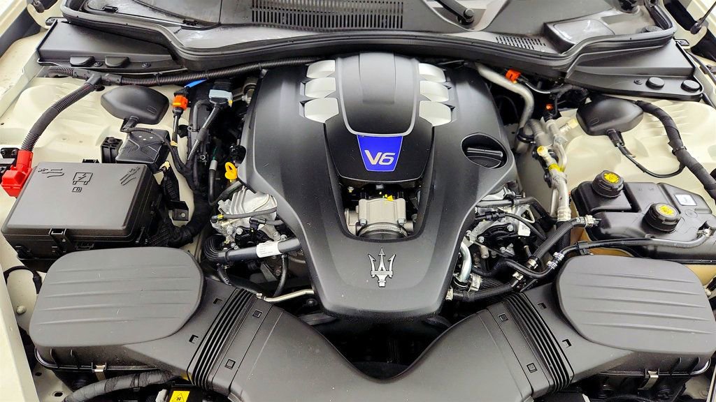 Used 2022 Maserati Quattroporte Modena image 27