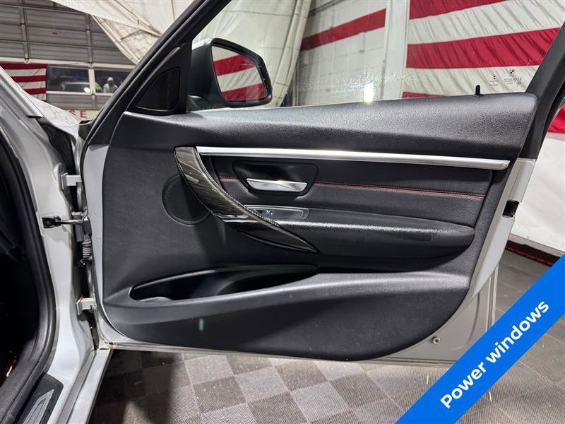 Used 2017 BMW 330i xDrive Sedan image 12