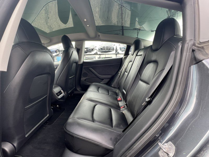 Used 2022 Tesla Model 3 Performance image 34