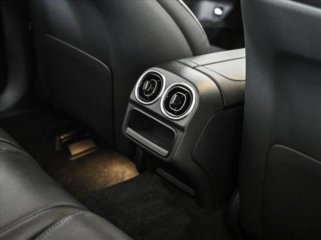 New 2026 Mercedes-Benz C 300 4MATIC Sedan image 19