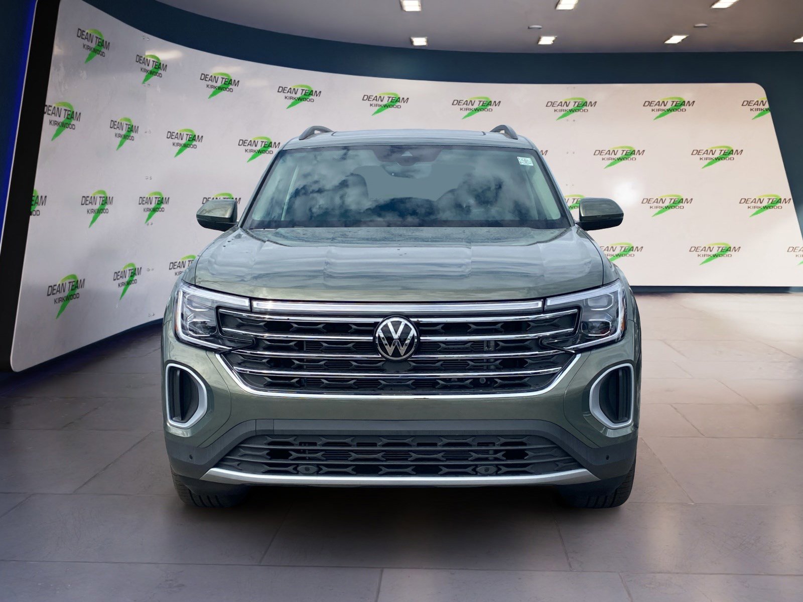 New 2026 Volkswagen Atlas SE image 2