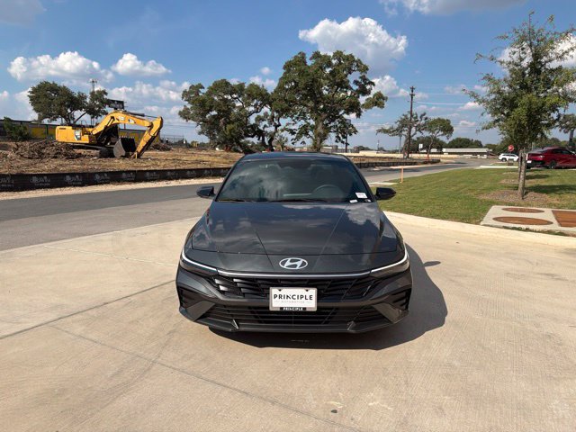 New 2026 Hyundai Elantra SEL Sport FWD image 7