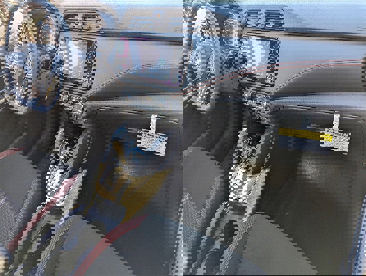 New 2025 Nissan Versa SR w/ Trunk Package image 30