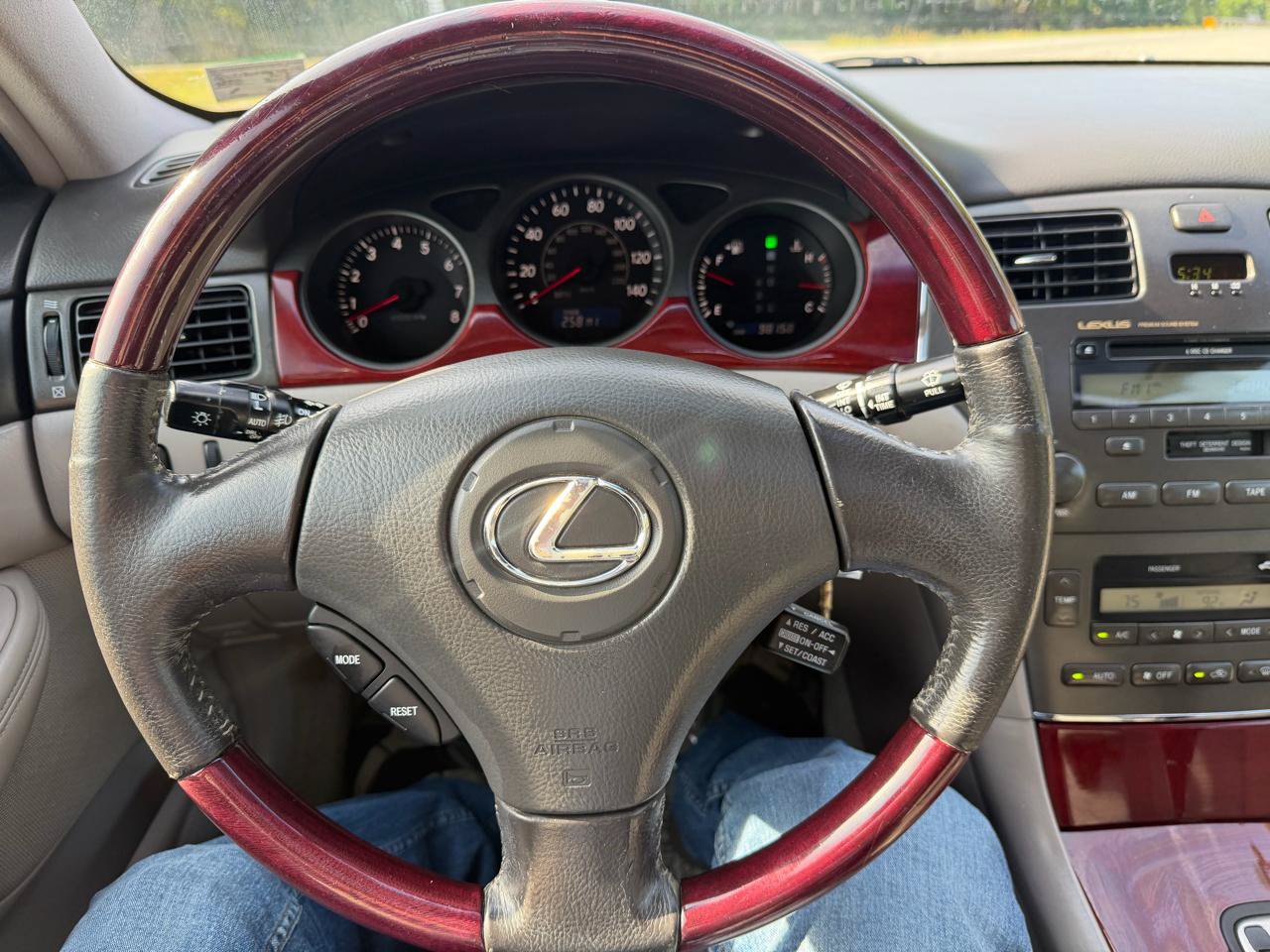 Used 2002 Lexus ES 330 FWD image 13