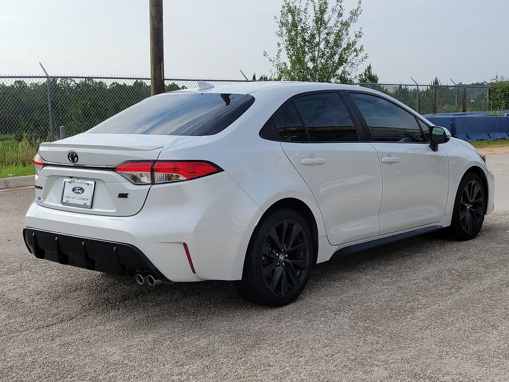 Used 2023 Toyota Corolla SE FWD image 5