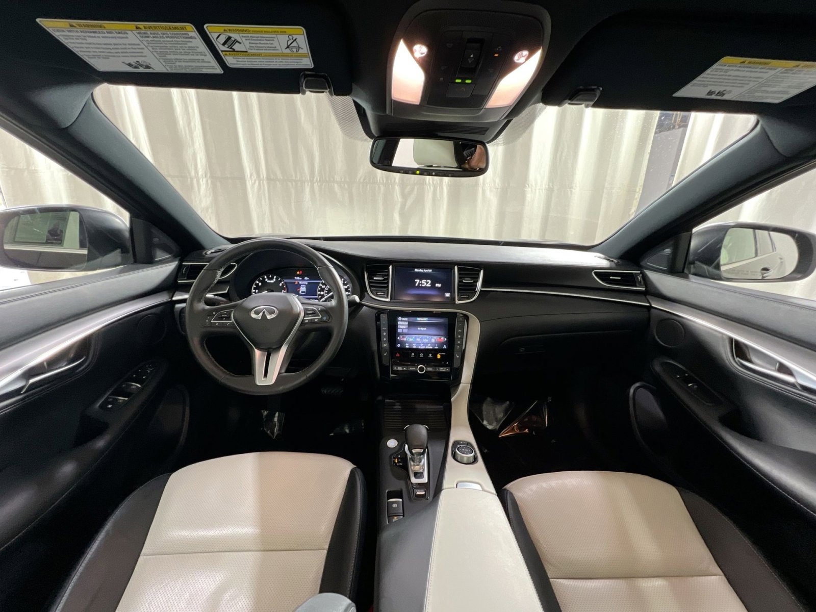 Used 2023 INFINITI QX55 Luxe w/ Accent Package image 35