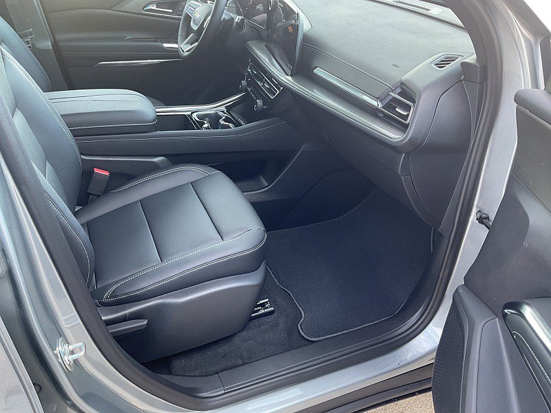 New 2026 Chevrolet Traverse LT image 15