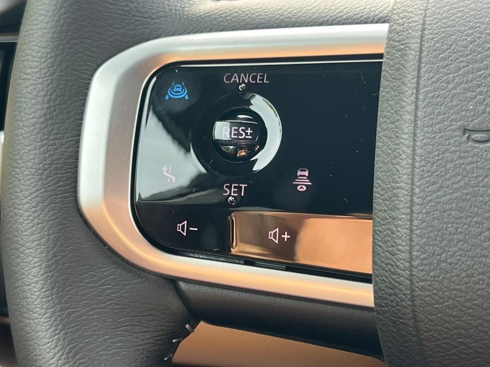 New 2026 Nissan Armada SL w/ Captain's Chari Seat Package image 23