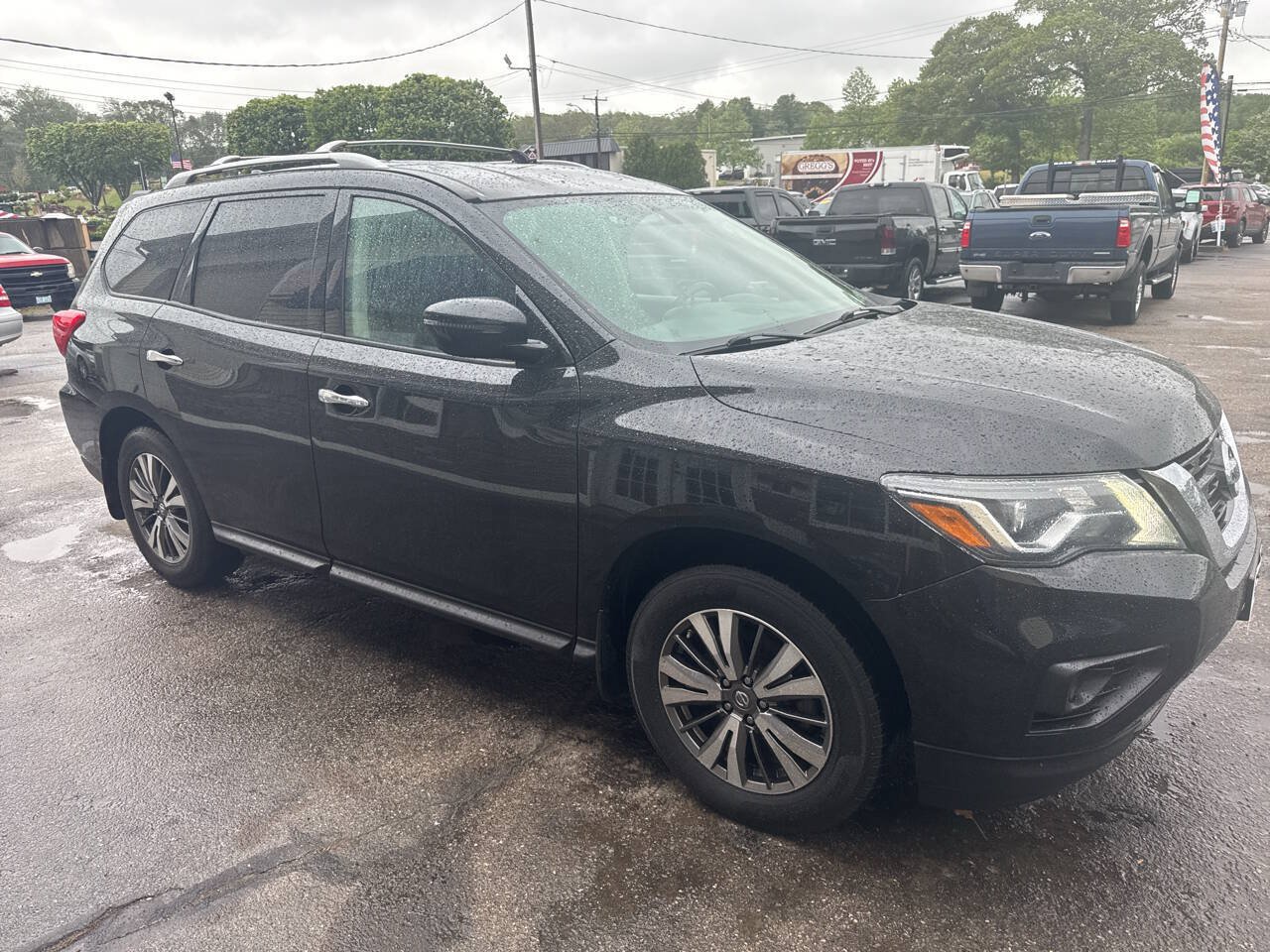 Used 2019 Nissan Pathfinder S AWD/4WD image 9