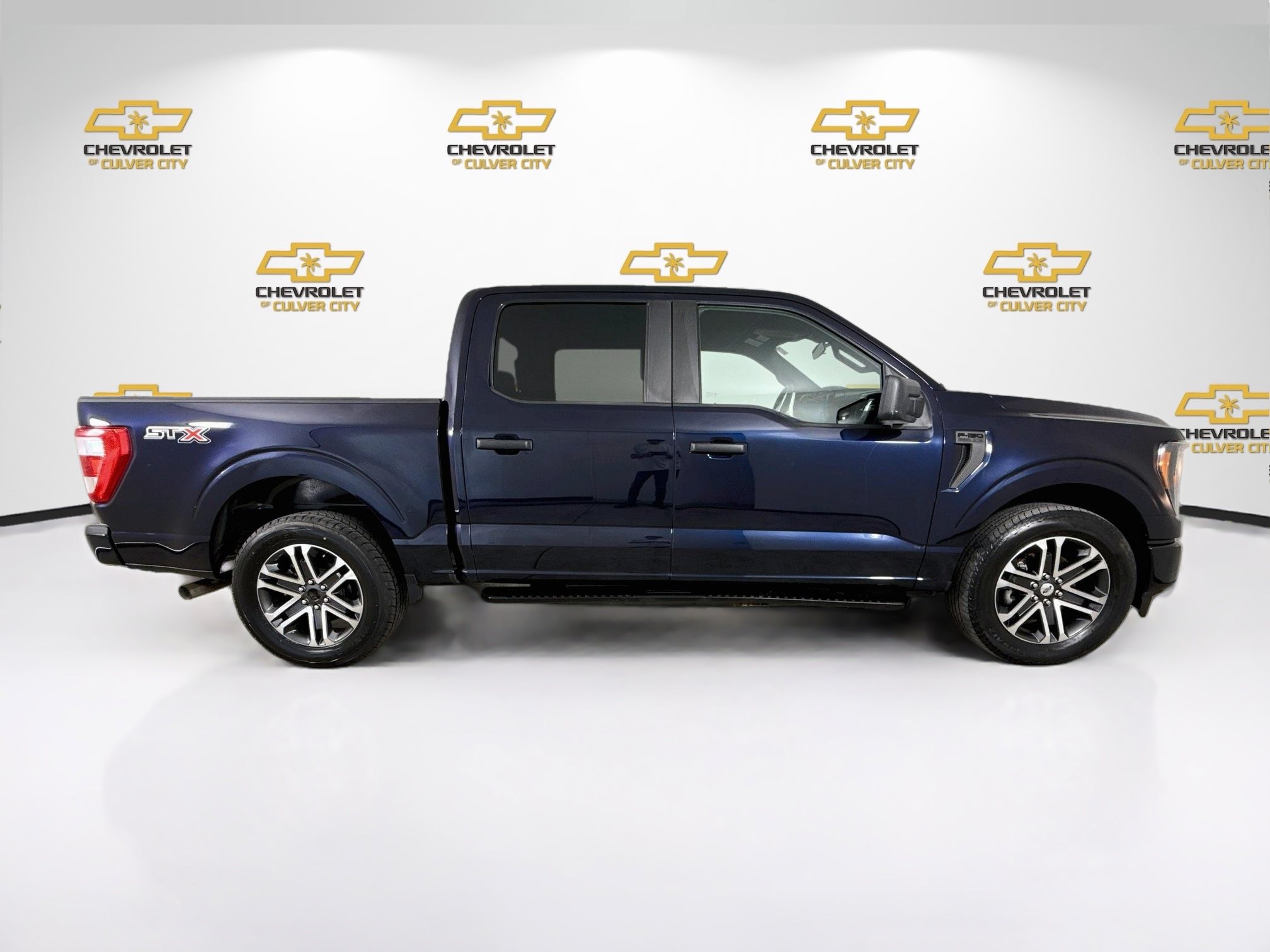 Used 2023 Ford F150 XL w/ STX Appearance Package RWD image 9