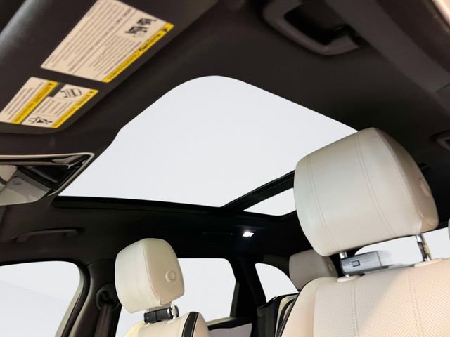 Used 2018 Land Rover Range Rover Velar R-Dynamic SE AWD/4WD image 20