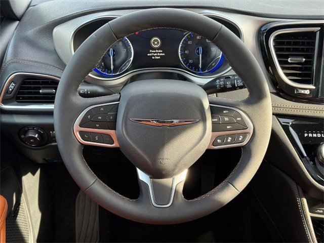 New 2026 Chrysler Pacifica Pinnacle w/ Trailer Tow Group image 16