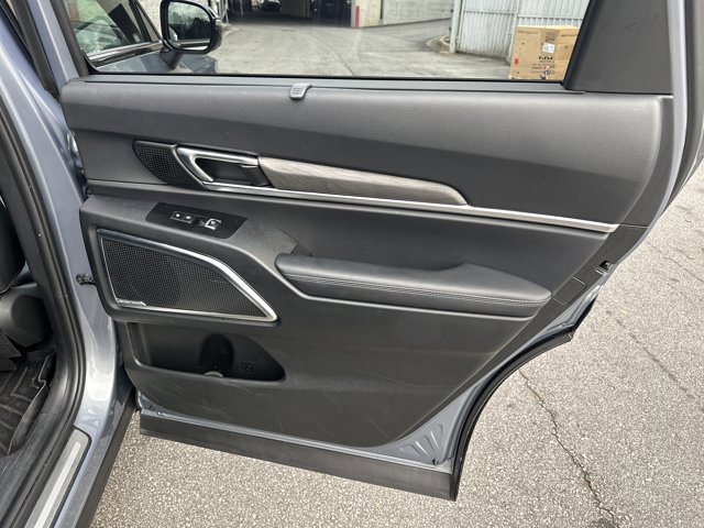 Used 2025 Kia Telluride SX Prestige X-Line image 18