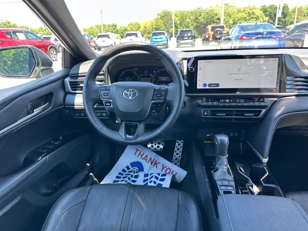 Used 2025 Toyota Camry XSE FWD image 31