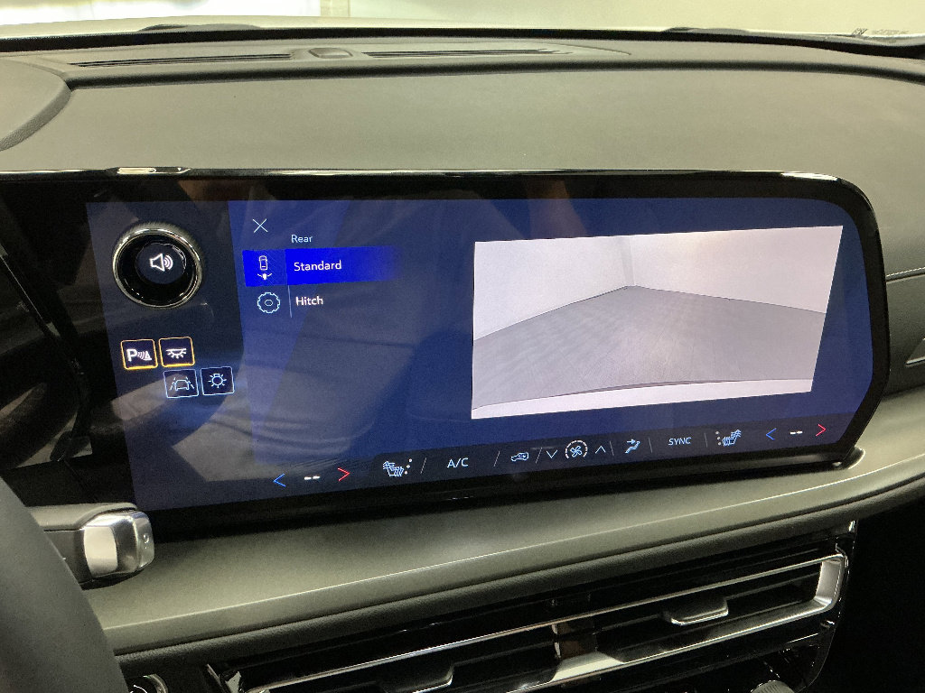 New 2026 Chevrolet Traverse LT w/ LPO, Floor Liner Package FWD image 15