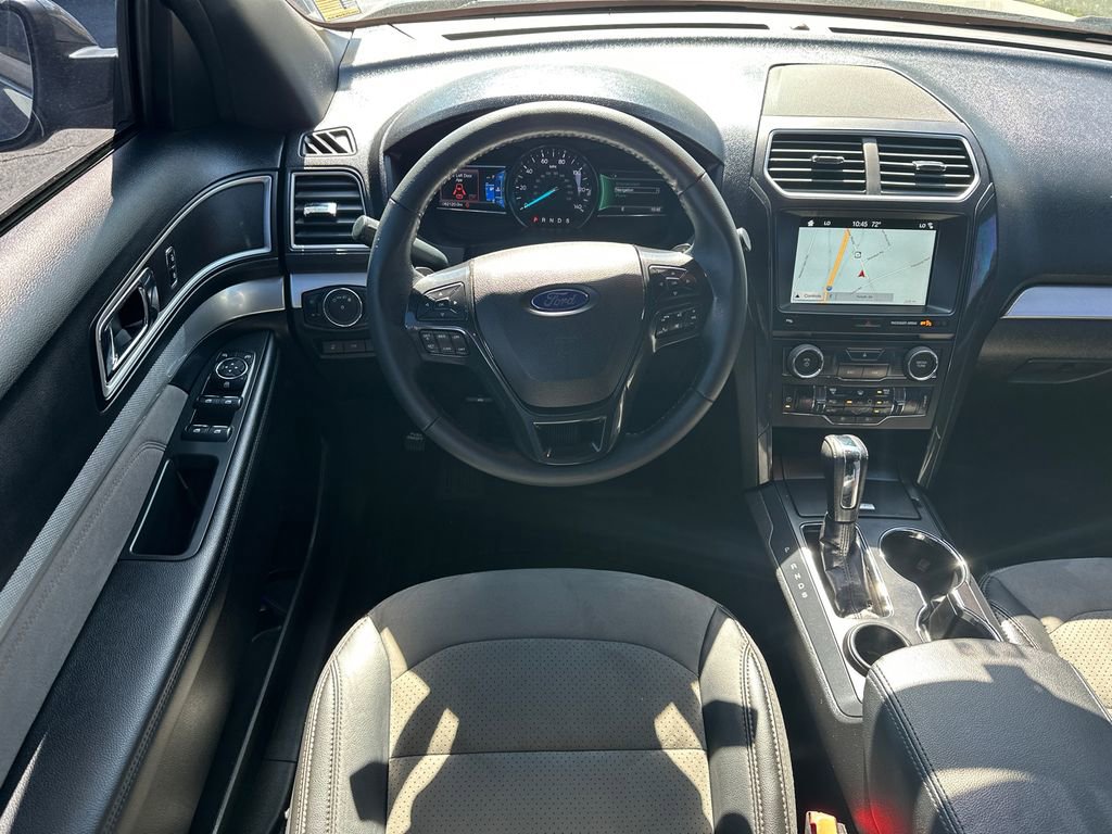 Certified 2017 Ford Explorer XLT w/ Equipment Group 202A FWD image 24