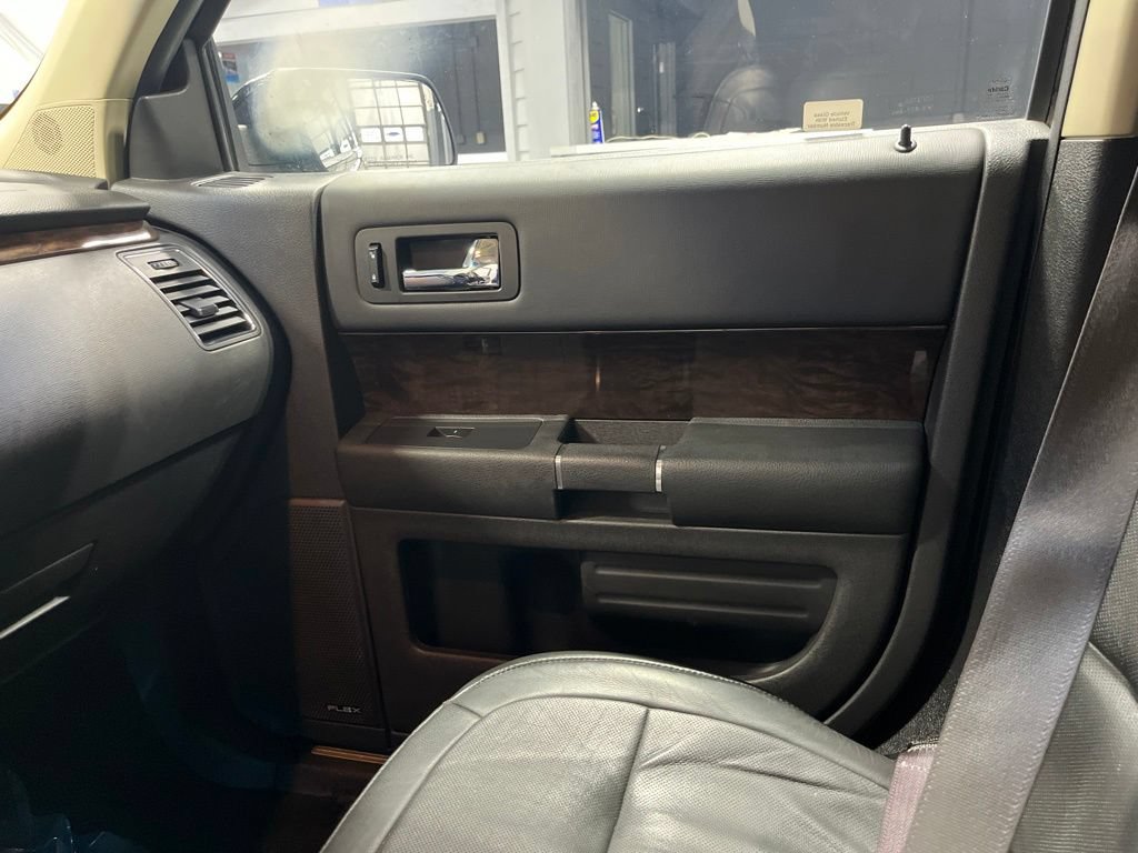 Used 2014 Ford Flex Limited w/ Equipment Group 303A AWD/4WD image 20