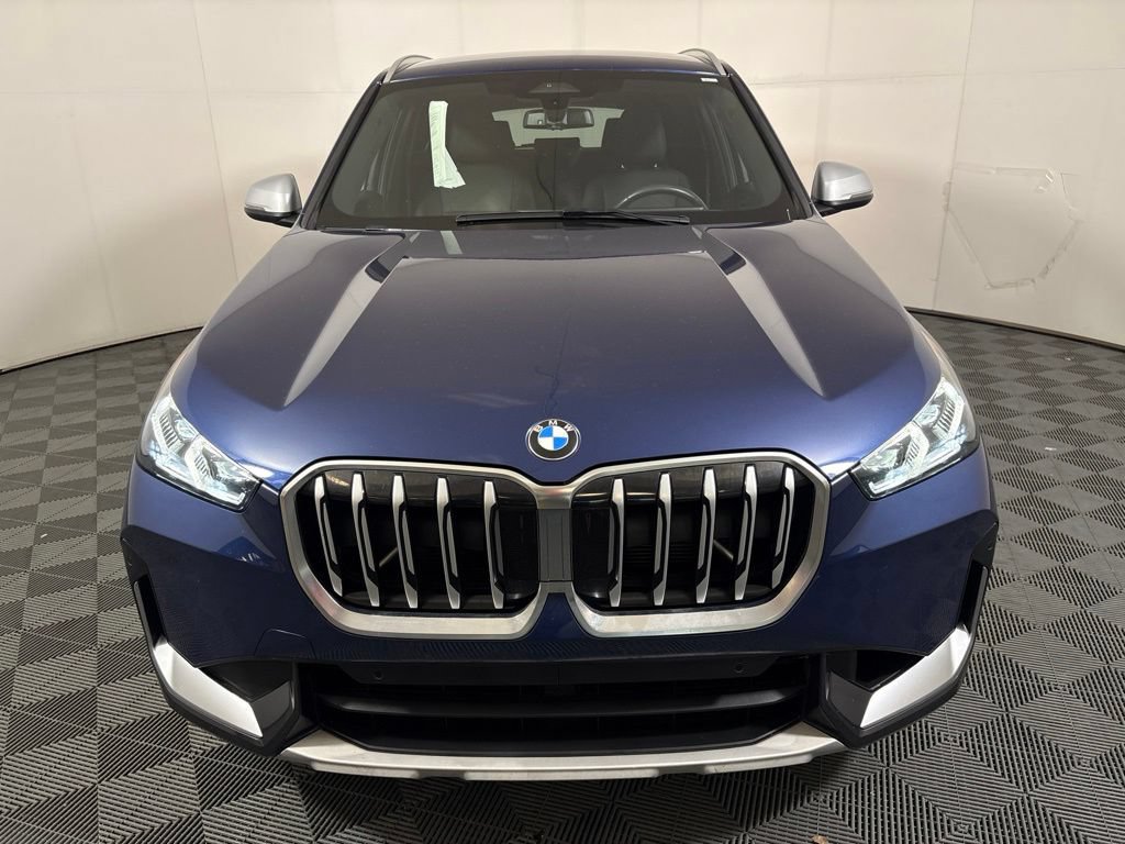 Certified 2023 BMW X1 xDrive28i AWD/4WD image 3