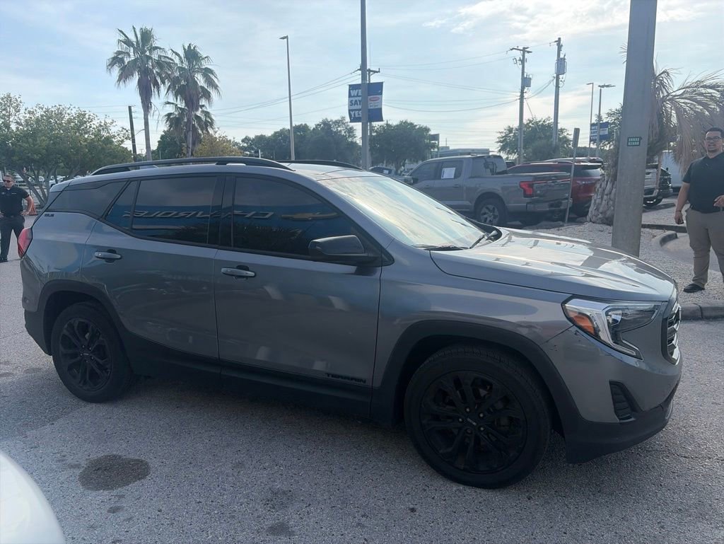 Used 2020 GMC Terrain SLE w/ Elevation Edition FWD image 4