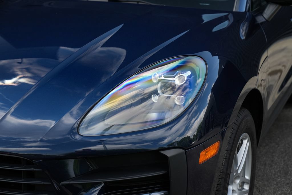 Certified 2021 Porsche Macan AWD/4WD image 7