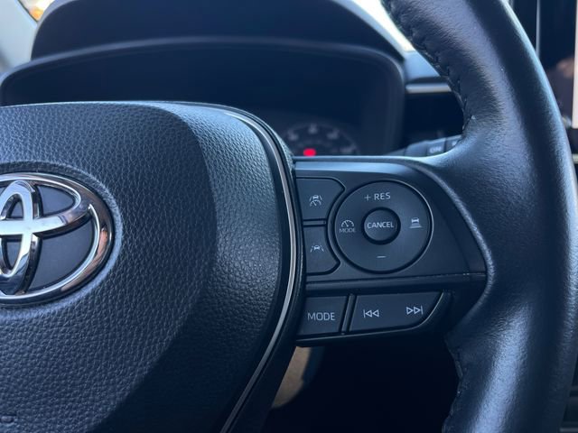 Used 2024 Toyota Corolla Cross LE image 14