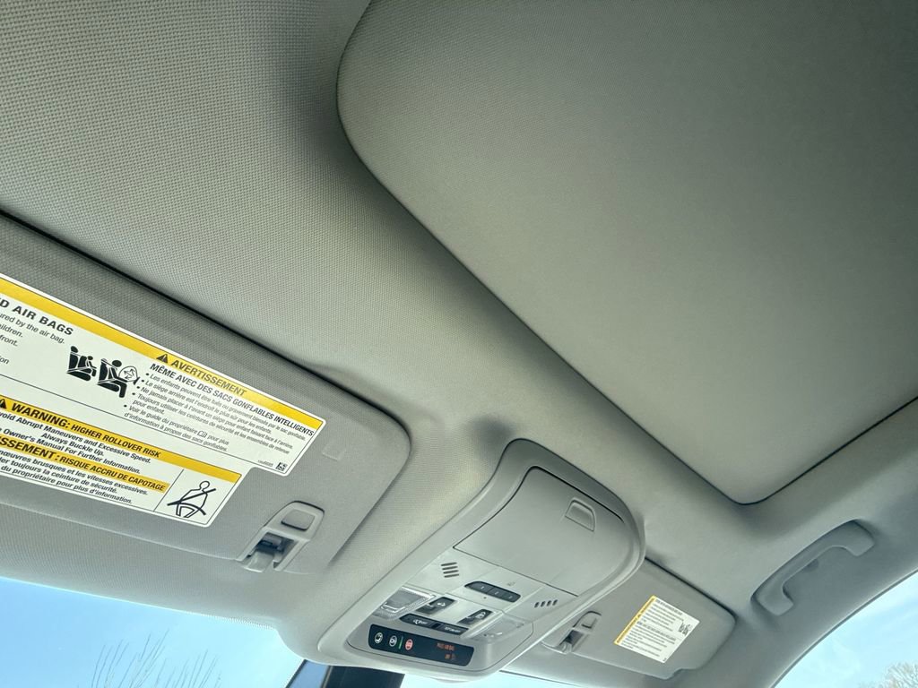 Certified 2024 GMC Terrain SLT w/ Tech Package image 25