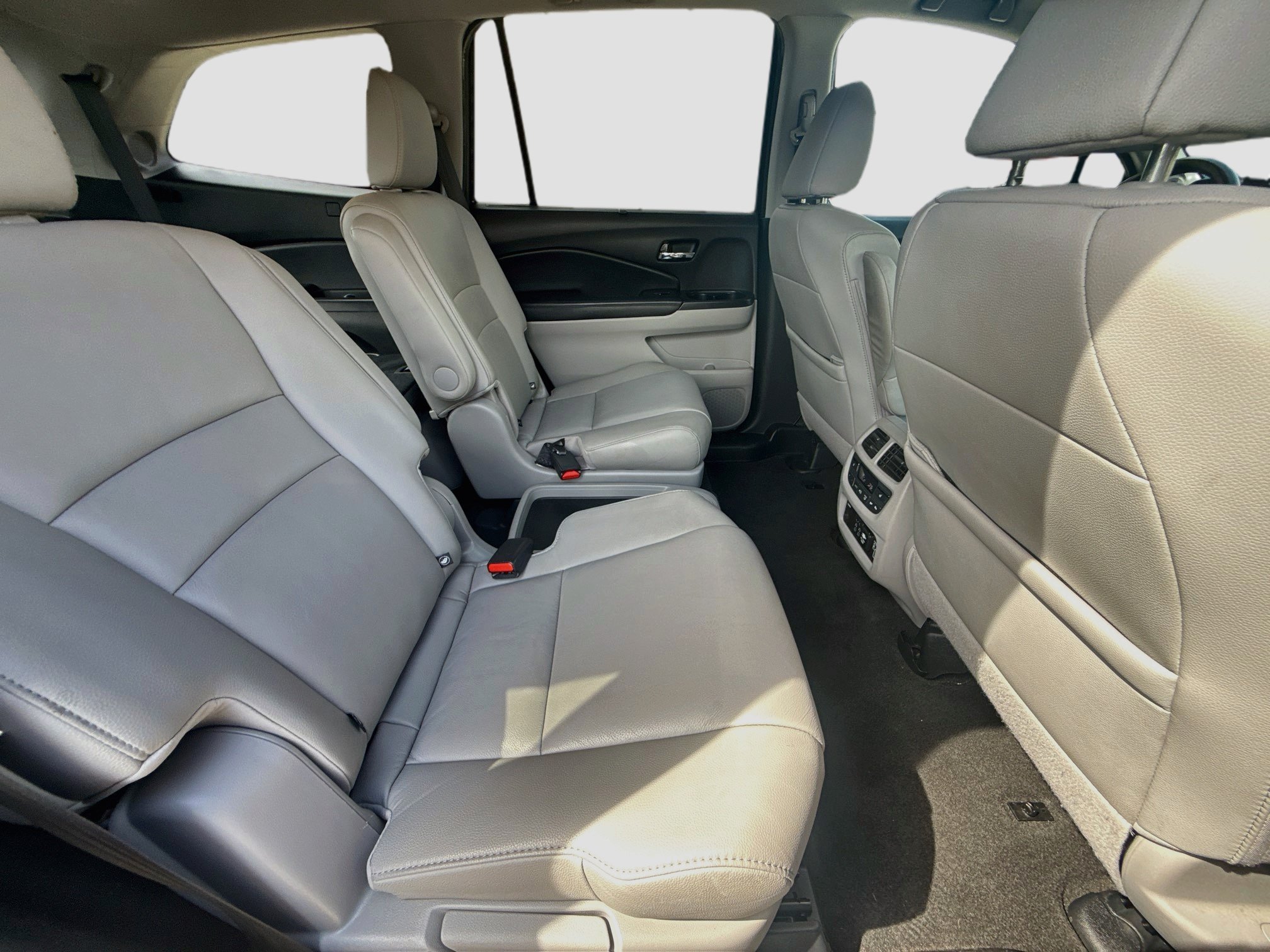 Used 2019 Honda Pilot Touring image 28