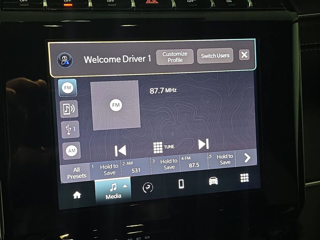 New 2025 Jeep Grand Cherokee L Laredo image 22