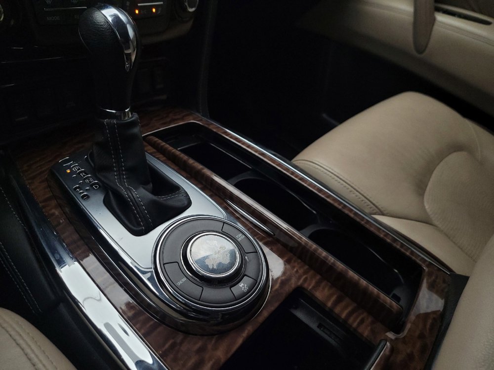 Used 2018 Nissan Armada SL image 26