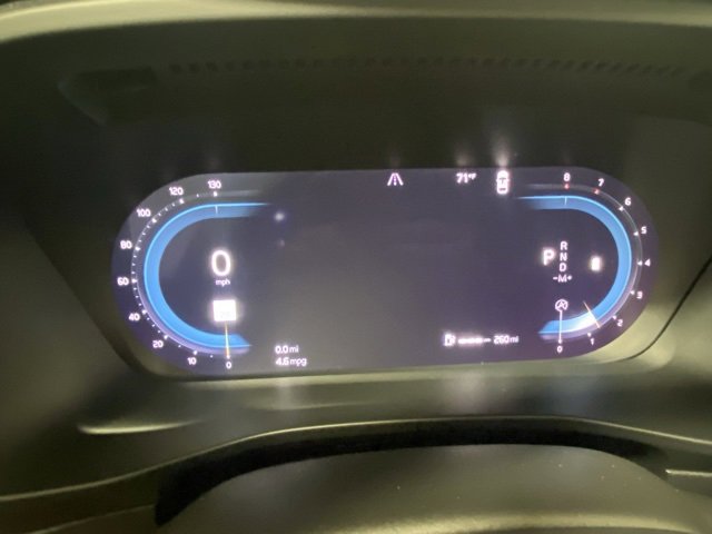 Certified 2025 Volvo XC40 B5 Ultra w/ Protection Package Premier image 15