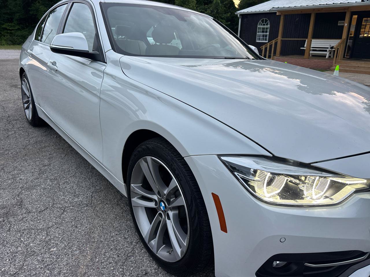 Used 2017 BMW 330i Sedan RWD image 6