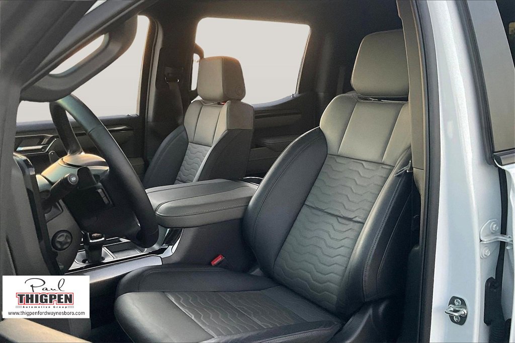 Used 2025 Chevrolet Silverado 2500 LT w/ Convenience Package image 25